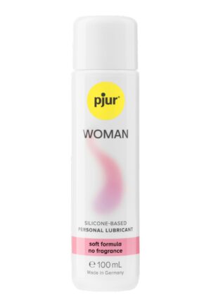 Pjur Woman Glijmiddel op siliconenbasis voelt heerlijk glad aan en zorgt voor een zijdezachte huid. Het glijmiddel bevat geen parfum en conserveringsmiddelen en is ook geschikt voor erotische massages. Het glijmiddel is veilig voor gebruik met latex condooms. 